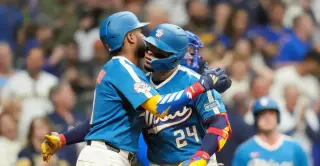 Brewers surge to 50th win, top Cubs 6-2