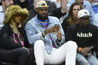 LeBron’s Free Agency Goes Public as Paul Turns Podcast into a Recruiting Tour