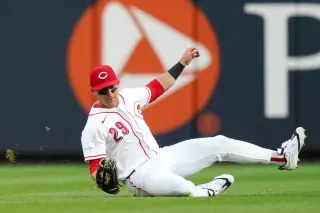 Friedl Back in Reds’ Center Field as Dunn Goes on IL
