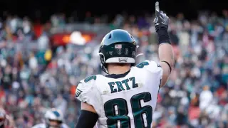 Eagles Plug TE Gap by Recalling Zach Ertz to Practice Squad