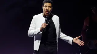 Lionel Richie Hospitalized After St. Louis Concert, Stable as Tour Continues