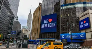 MSG Sets Up Outdoor Knicks Game 5 Watch Party Near the Garden