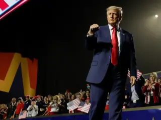 Trump Tightens Grip on GOP as Dallas Hosts Key Midterm Rally