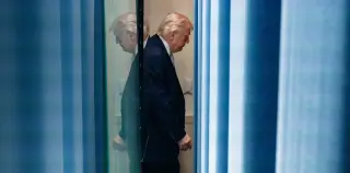 Trump's Approval Drops to Record Low as Iran War Shifts US Politics