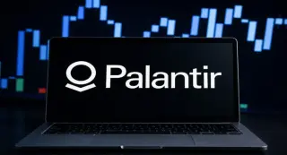Palantir Delivers Blowout Q1, Yet Stock Slips on Valuation Concerns