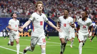 Argentina overturns England to reach World Cup final vs Spain