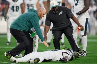 Ja’Quinden Jackson’s scary kickoff injury prompts ambulance ride; movement intact