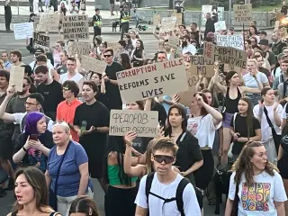 Kyiv Rallies for Fedorov Return and Zelensky Accountability