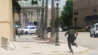 Baton Rouge Mall Shooting: 1 Dead, 5 Injured in Food Court Dispute