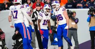 49ers Sign Brandin Cooks to Practice Squad Amid Receiver Crisis