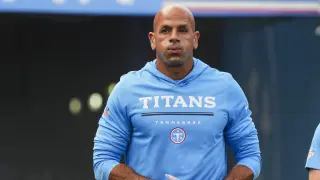 Eagles-Titans Clash Tests Conditioning in Nashville Heat