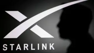 SpaceX’s $8bn Spectrum Buy Signals Long-Term Mobile Push, Not Immediate Threat