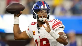 Giants Turn to Jameis Winston After Dart's Season-Ending Knee Injury