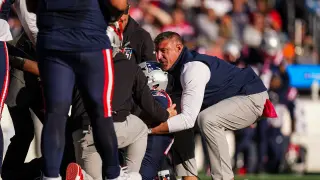 Patriots Weigh IR Returns Amid O-Line Crisis