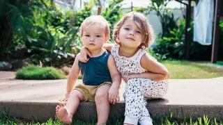 Older vs younger siblings: a massive study links birth order to 150 health patterns