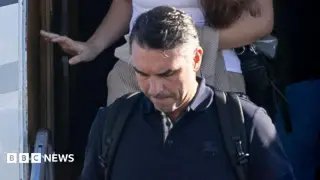 Flávio Bolsonaro Lands in Miami After Defying Court Order to Surrender Passports