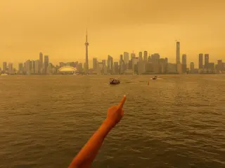 Ontario wildfires push Toronto into the world's worst air quality
