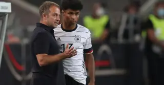 Flick’s pitch lures Adeyemi from Barça to Dortmund