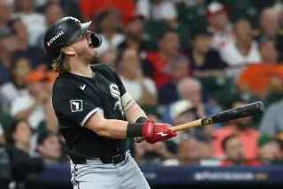 White Sox sweep Astros to reach ALDS, ending 21-year postseason drought