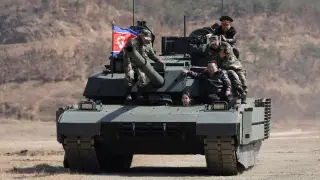 Pyongyang tests cluster-warhead missiles as tensions rise