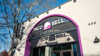 Taco Bell-Driven Q1 Beat Lifts Yum Brands Amid Pizza Hut Watch