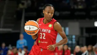 Fever bolster backcourt with veteran guard Shatori Walker-Kimbrough