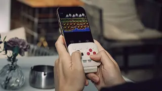 8BitDo FlipPad Brings Portrait-Mode Retro Gaming to iPhone