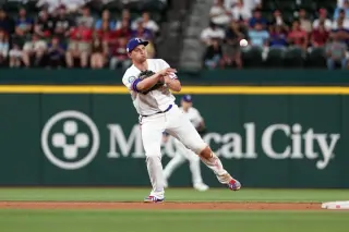Rangers Place Seager on IL, Prepare Infield Shuffle