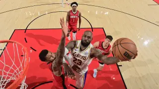 Rockets push Lakers to brink in Game 6 showdown