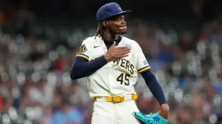 Uribe's Bold Chop Sparks Brewers-Cardinals Faceoff