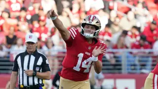 49ers unveil quirky 52-man version of 53-man roster with three QBs and a guarded left guard