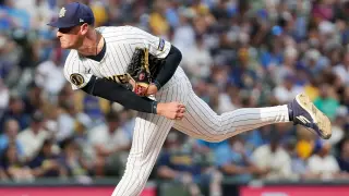 Brewers land Naylor and Heuer from Guardians in early deadline deal