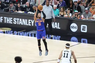 Knicks Aim to Extend Finals Lead in Game 3 at MSG