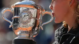Andreeva Clinches French Open Crown at 19, Electrifying a Rising Era in Tennis