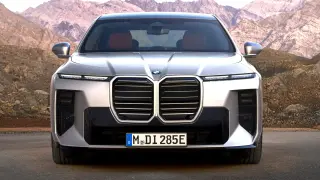 BMW 7-Series Facelift Signals a Brand-Wide Neue Klasse Makeover