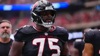 Packers Sign Veteran Guard Laken Tomlinson to Address Offensive Line Crisis