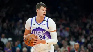 Lakers land Kessler in blockbuster swap as summer of signings goes into overdrive