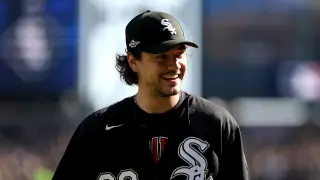 White Sox fans boo mystery first pitch as Guardians win 9-3 in ALDS Game 3