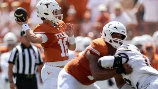 Manning lights up Texas State with four TDs in season-opening blitz