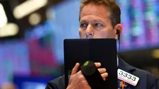 Chart Signals Point to Breakout in Short-Term Treasuries, Carter Worth Says