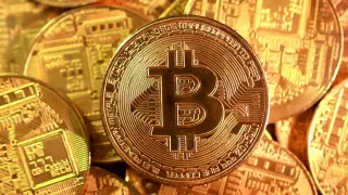 Crypto’s Big Investor Wave Fizzles as Adoption Stalls