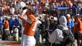 Sarkisian Weighs Manning Bench After Texas Offense Collapses Against Florida