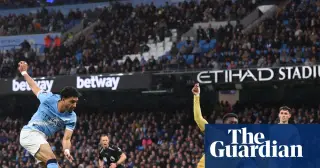 Foden fuels City’s 3-0 win over Palace, narrows title gap