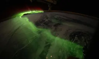 NASA Astronaut Captures Dramatic Aurora Australis Dance from Space