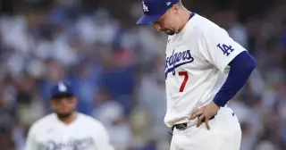 Dodgers squander home-field edge as Braves tie NLDS 1-1