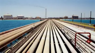 Saudi East-West Pipeline Shut After Attacks, Raising Oil Security Stakes