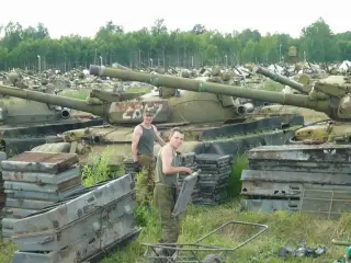 Russia revives dormant engines to bring thousands of Cold War tanks back online