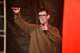 Moshe Kasher Reveals Tonsil Cancer Diagnosis With Hopeful Outlook