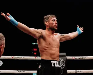Till lights up BKFC debut with sharp second-round KO over Chalmers