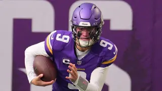 Vikings Signal Possible Quick Exit for McCarthy as Murray Takes Center Stage